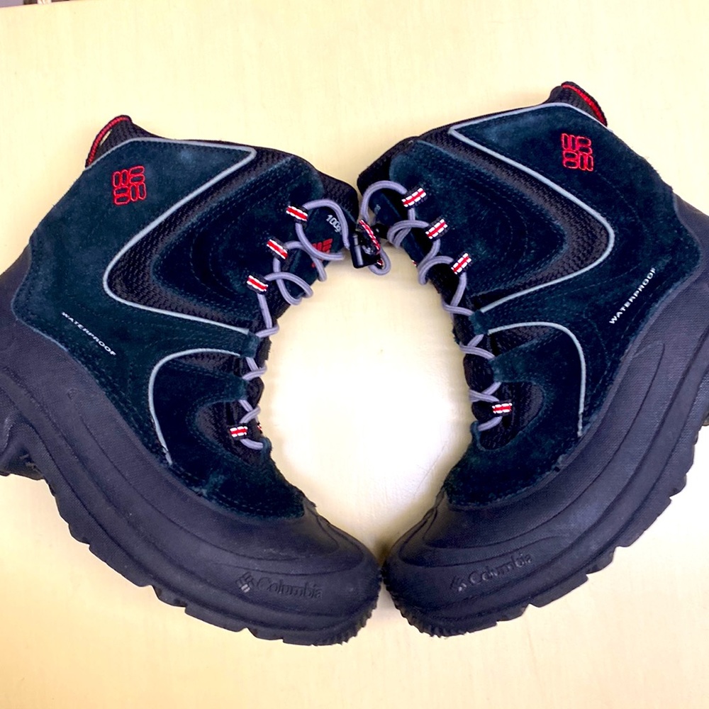 Columbia Waterproof 100g Boots 🥾